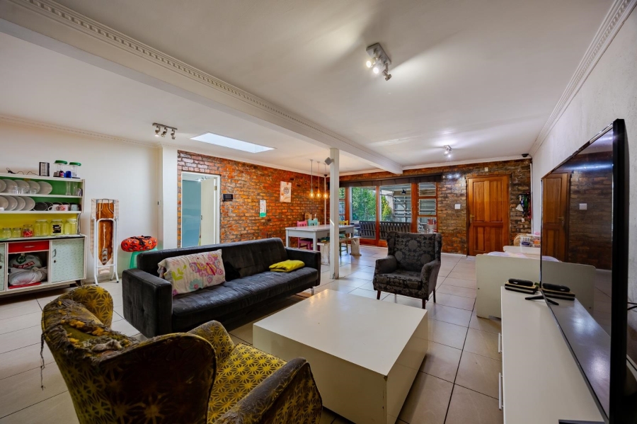 6 Bedroom Property for Sale in Woodstock Western Cape